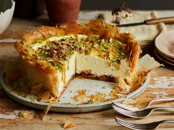 Baklava cheesecake